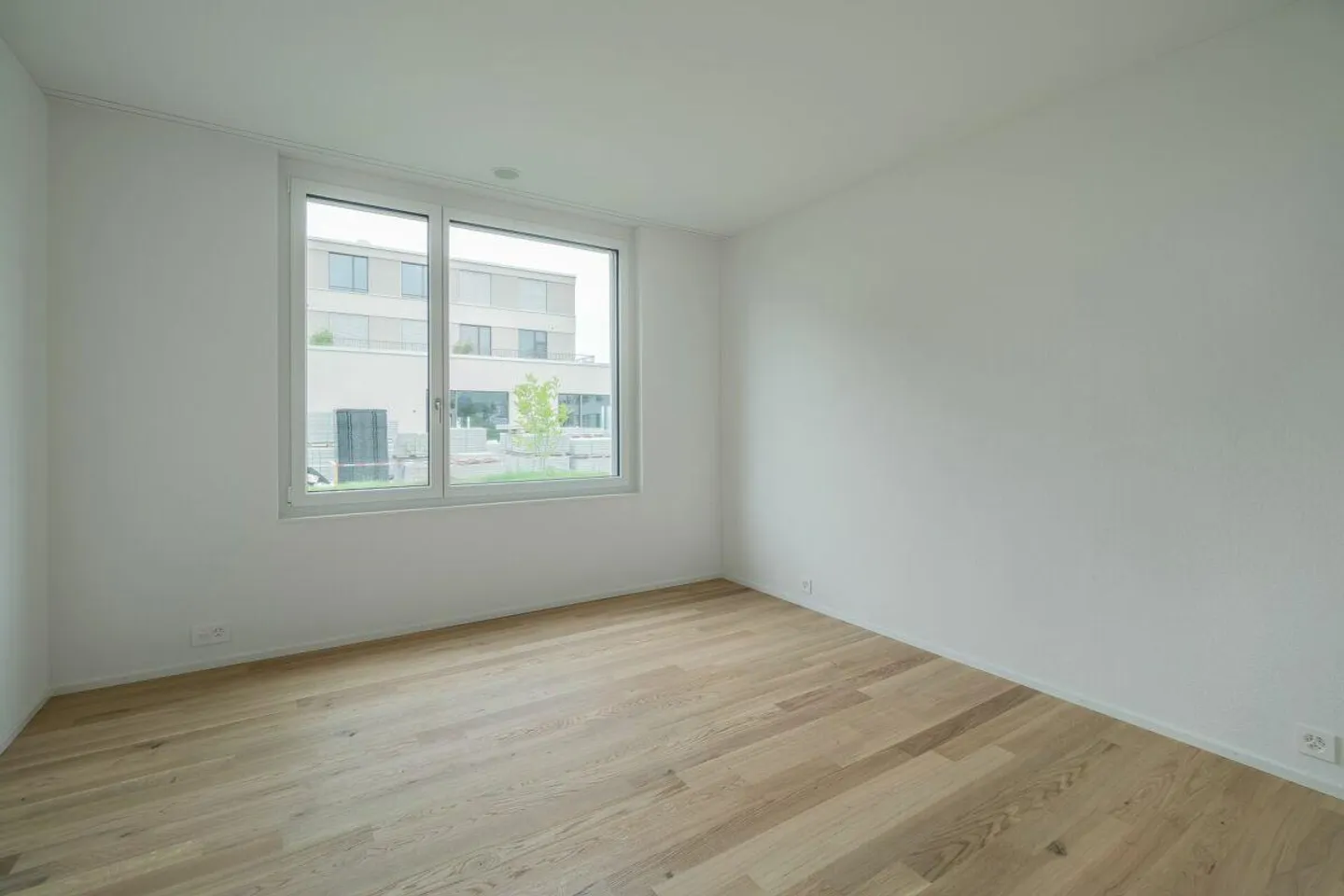 Appartement moderne de 2,5 pièces au bord du lac - Photo 7 sur 9