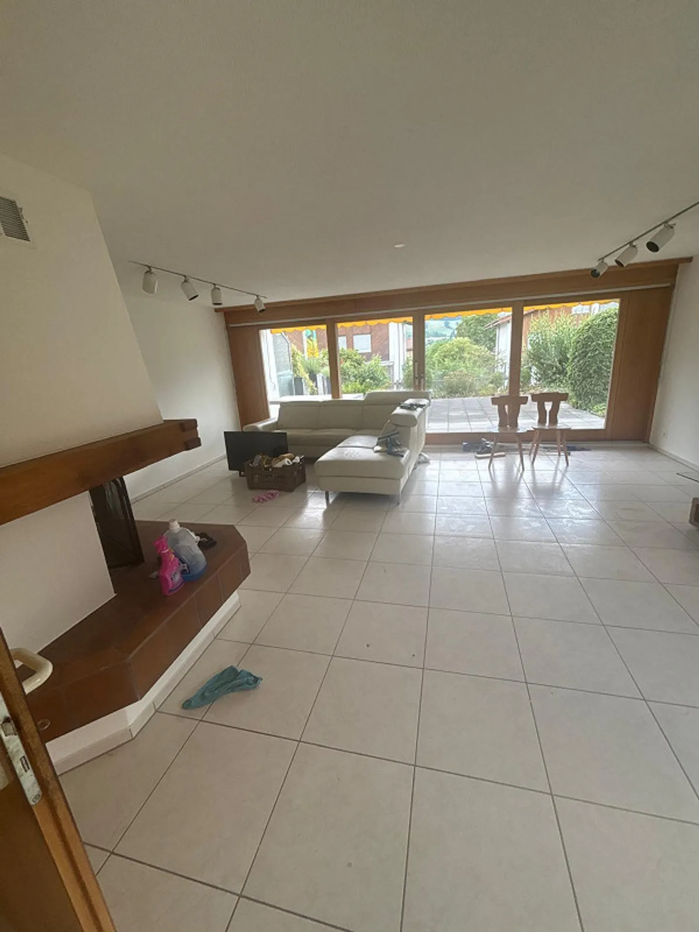 Freshly renovated 3.5 room apartment (half house) with lake view - Photo 6 of 12