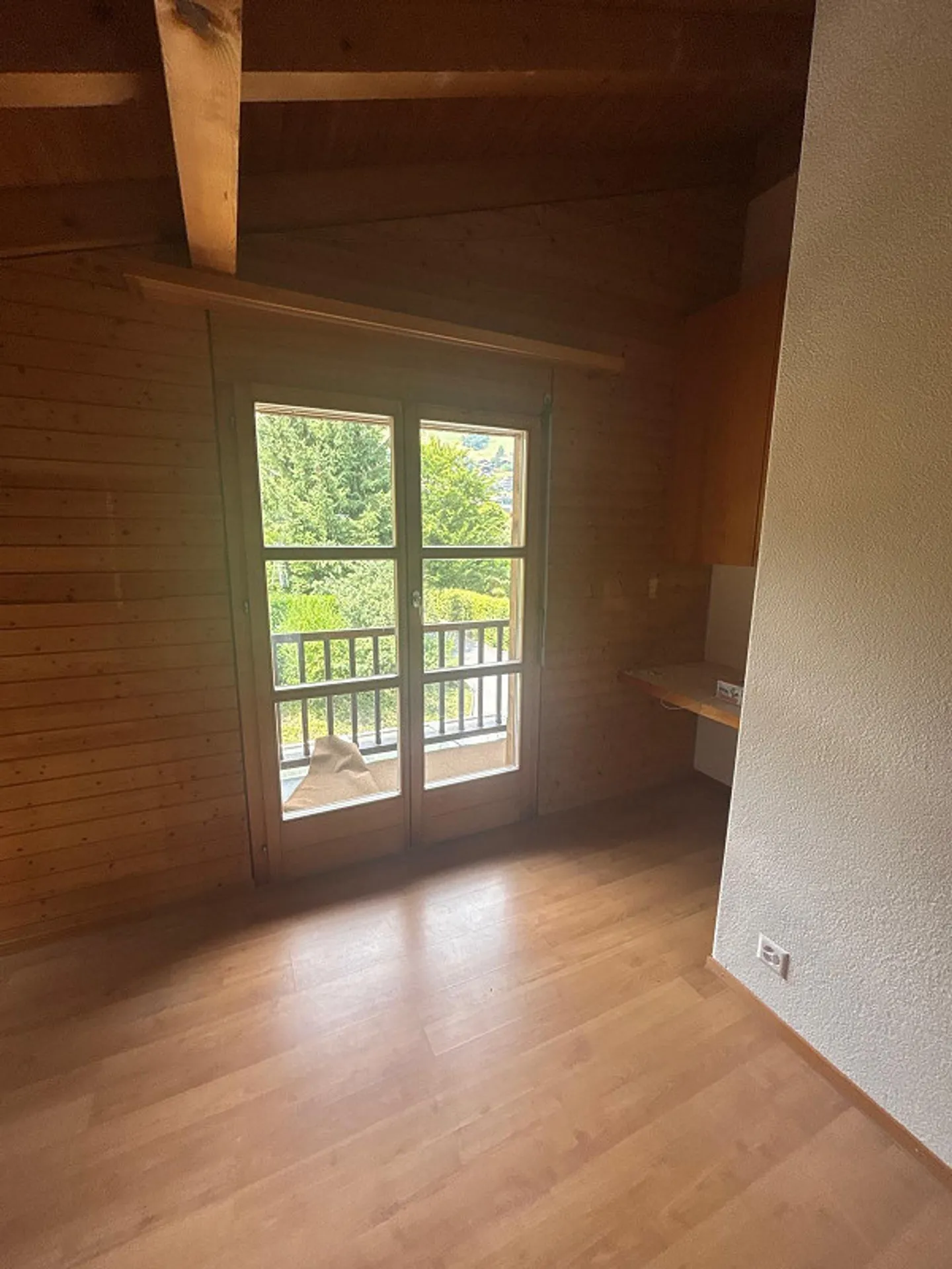 Freshly renovated 3.5 room apartment (half house) with lake view - Photo 9 of 12