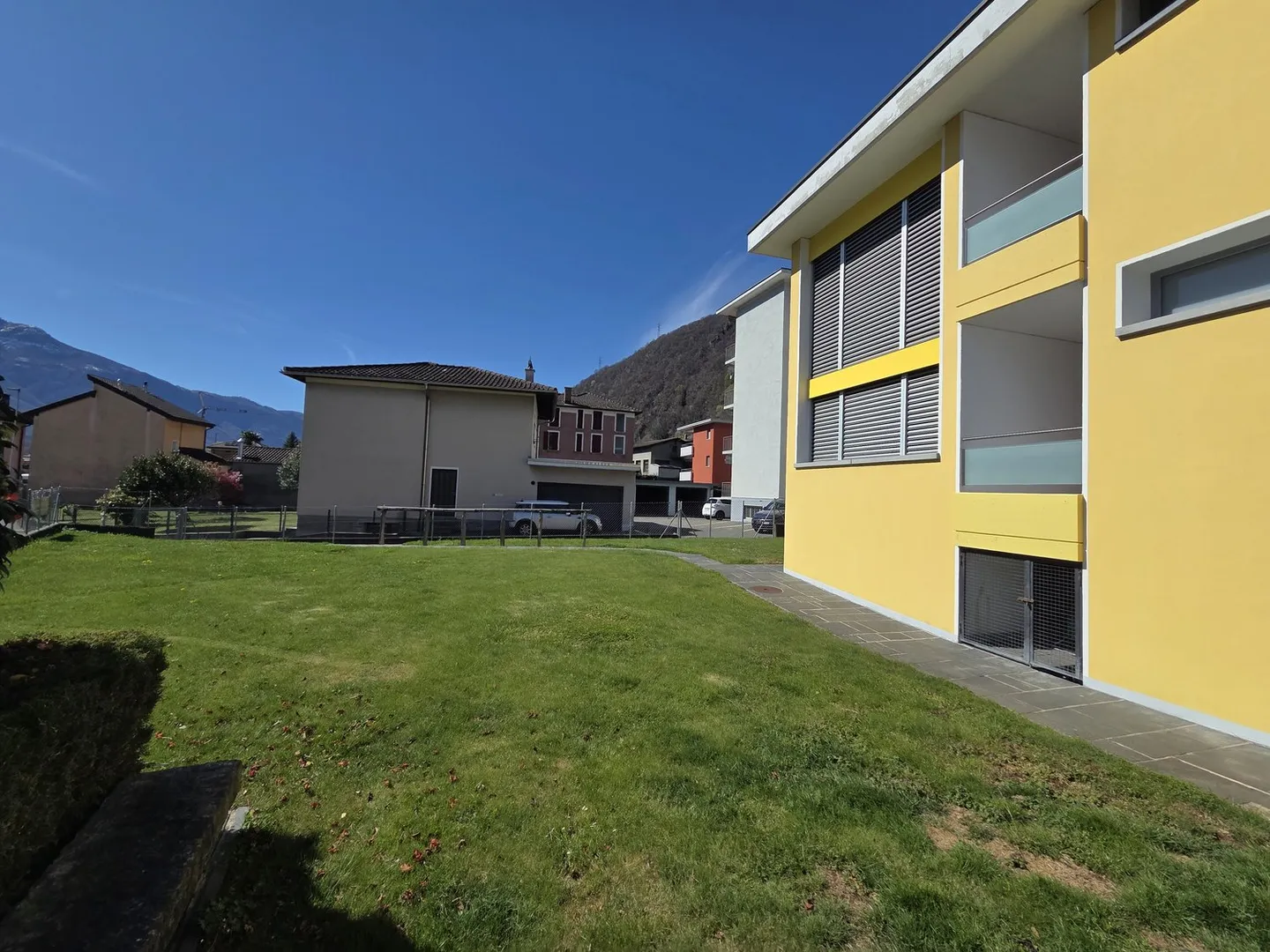 Appartamento spazioso a Carasso - Foto 2 di 9