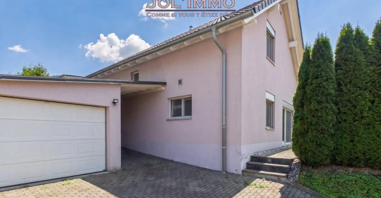 Charmantes Einfamilienhaus in Moutier - Foto 1 von 11