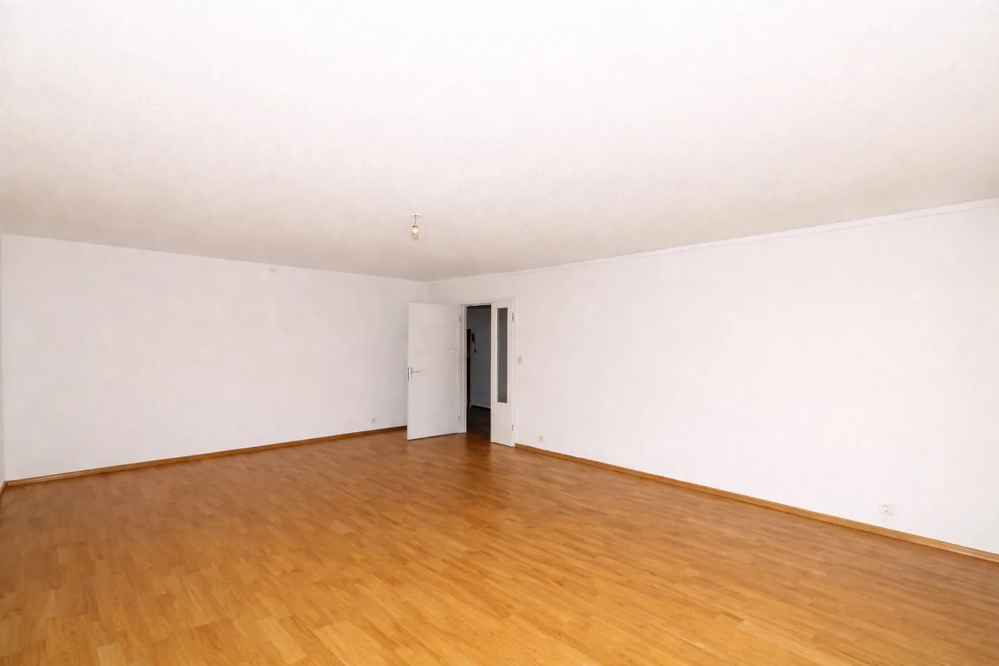 Spacious Family Apartment - Photo 1 of 9