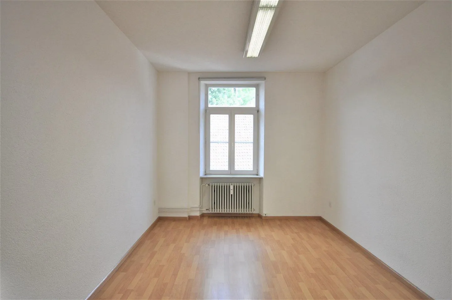 Petit bureau au cœur de Bâle - Photo 2 sur 5