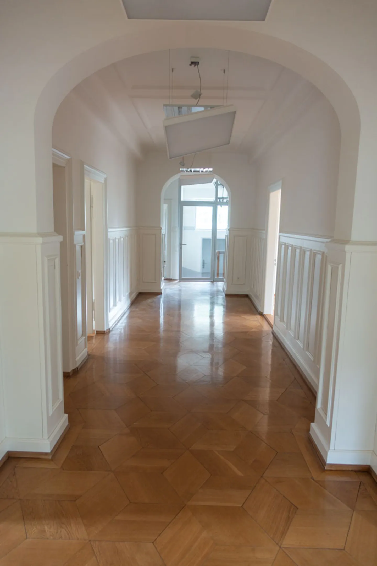 Top uffici o locali di pratica in una vecchia villa di fabbricante - Foto 3 di 5