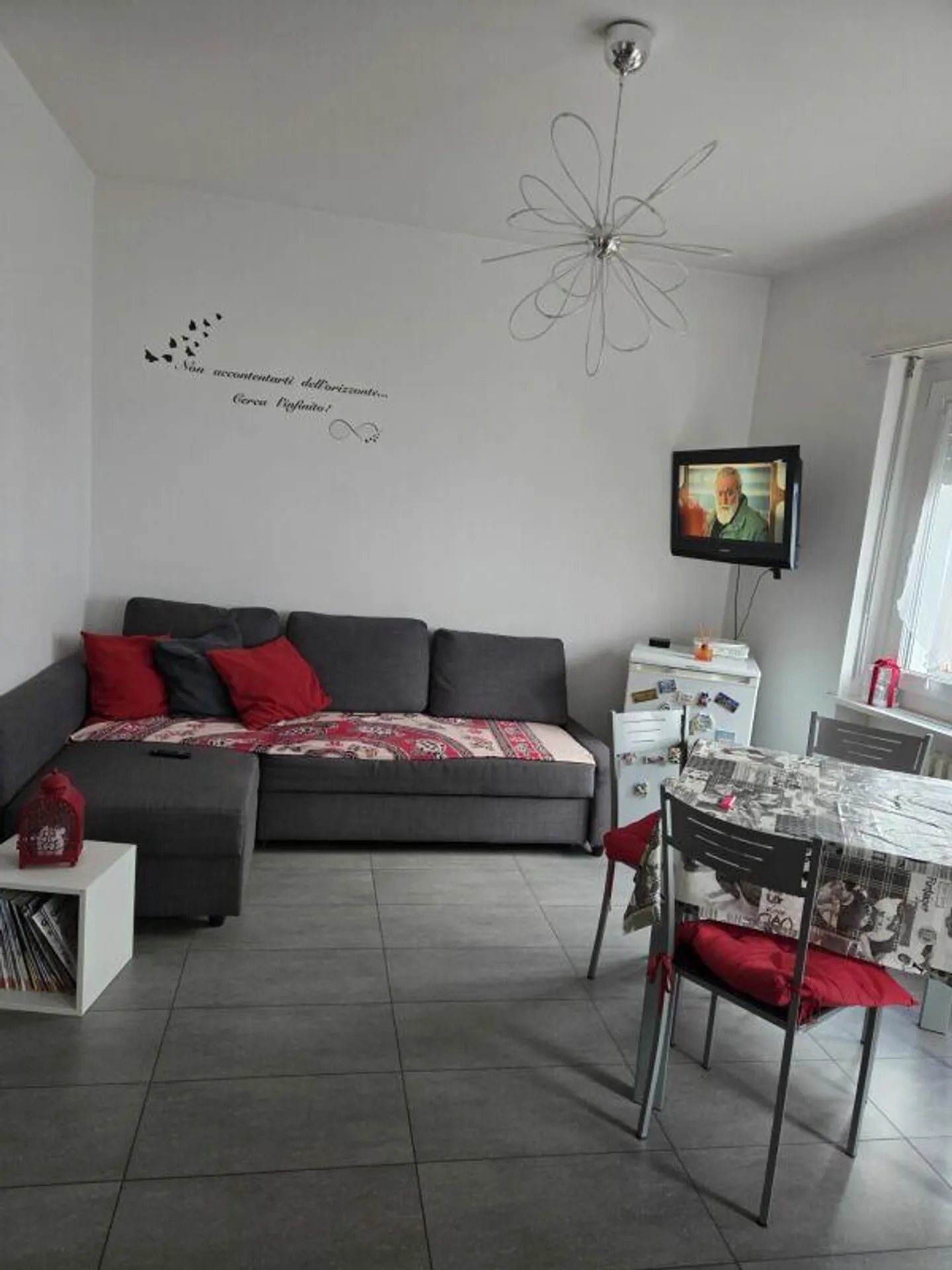 Grazioso appartamento 2.5 locali - Foto 3 di 7