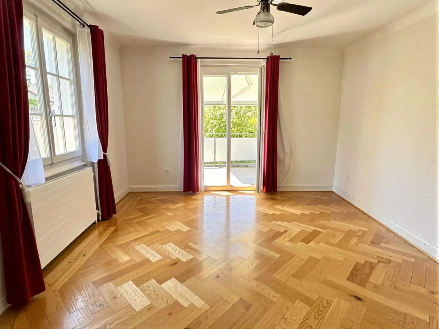 8-room House - Photo 2 of 2