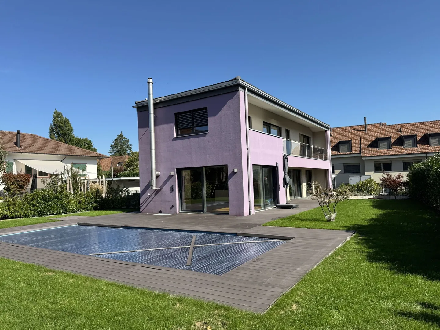 Traumhaus mit Pool und Umschwung - Foto 3 von 30
