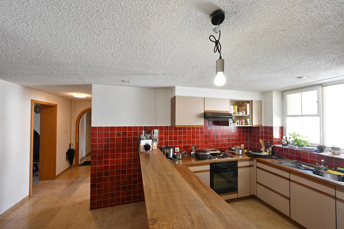 Restaurant with apartments and rooms as well as barn - Photo 15 of 30