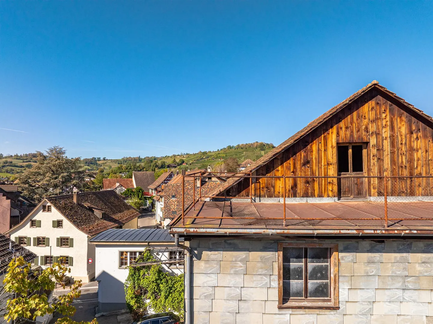 Restaurant with apartments and rooms as well as barn - Photo 22 of 30