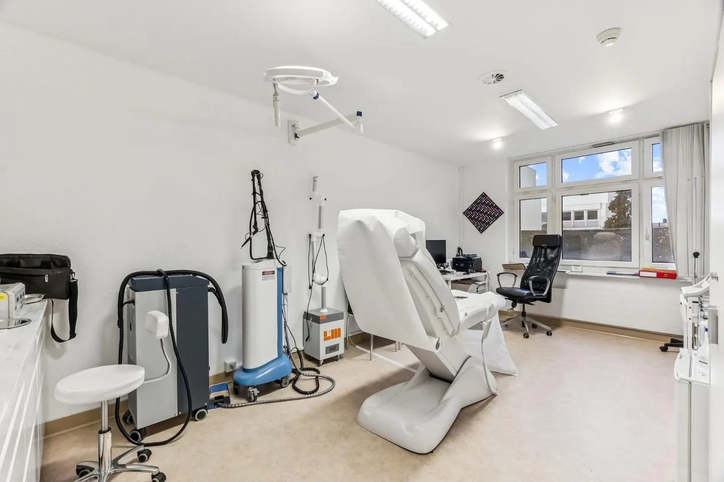 Espace de pratique/bureau dans un emplacement de choix près de la gare d'Oerlikon - Photo 5 sur 9