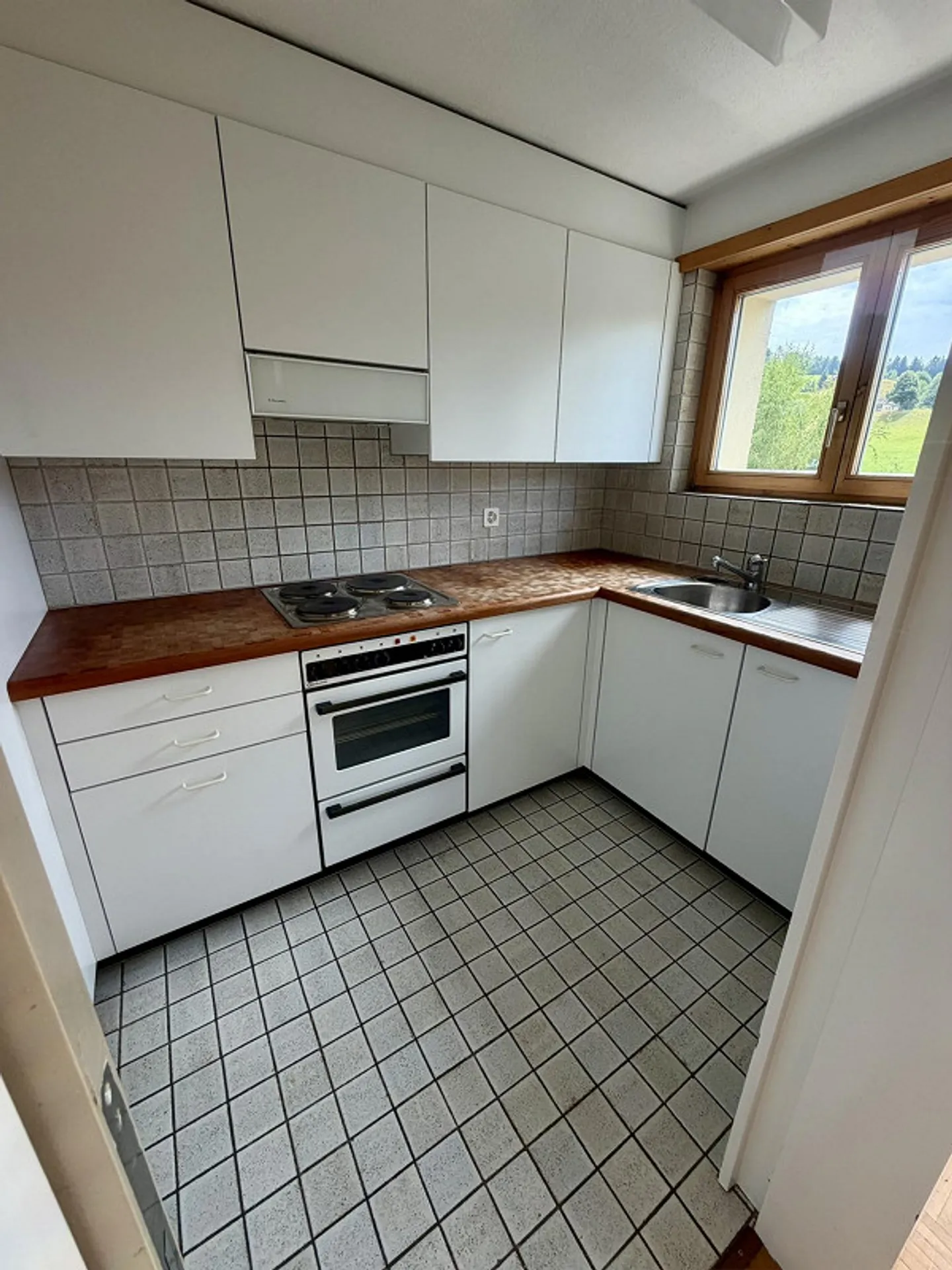 Bright 4.5-room apartment with balcony and great view - Photo 4 of 17