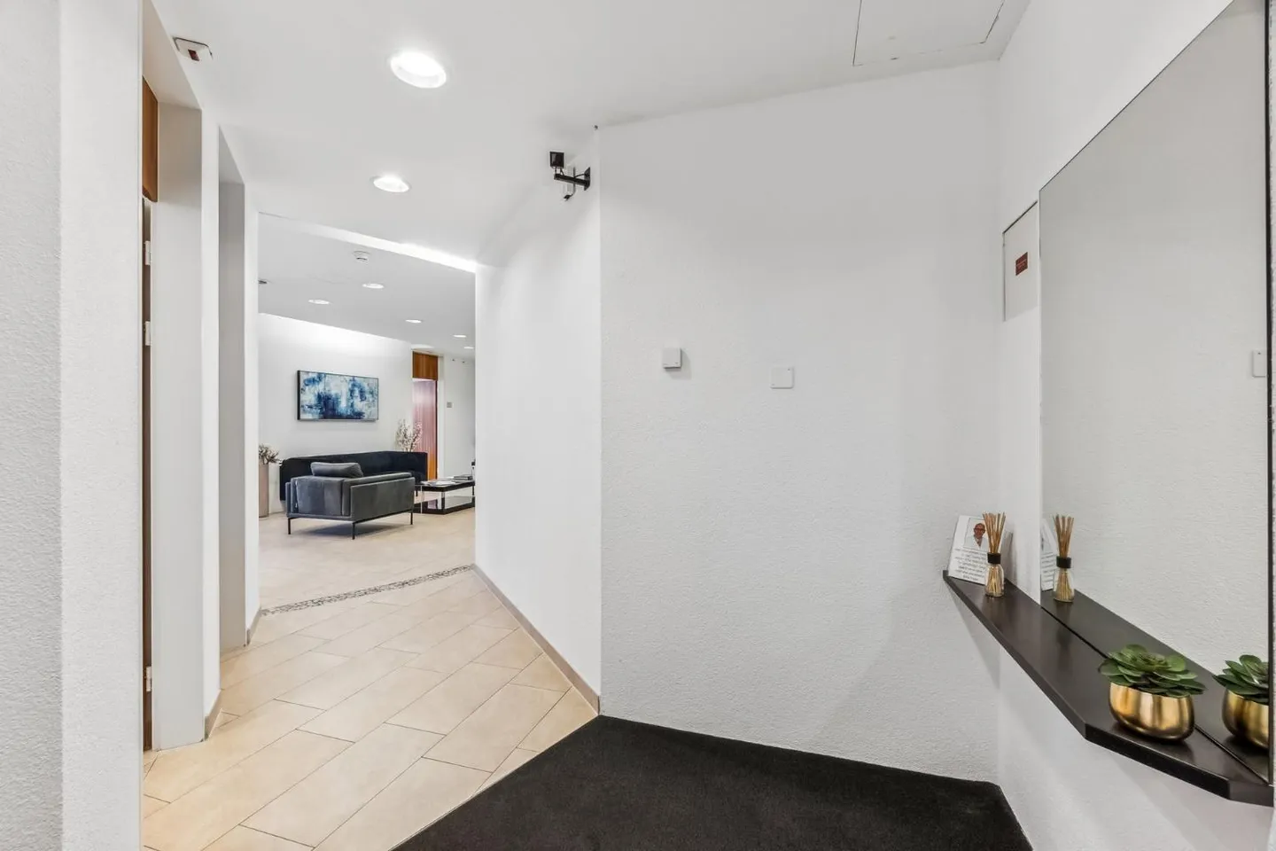 Espace de pratique/bureau dans un emplacement de choix près de la gare d'Oerlikon - Photo 9 sur 9