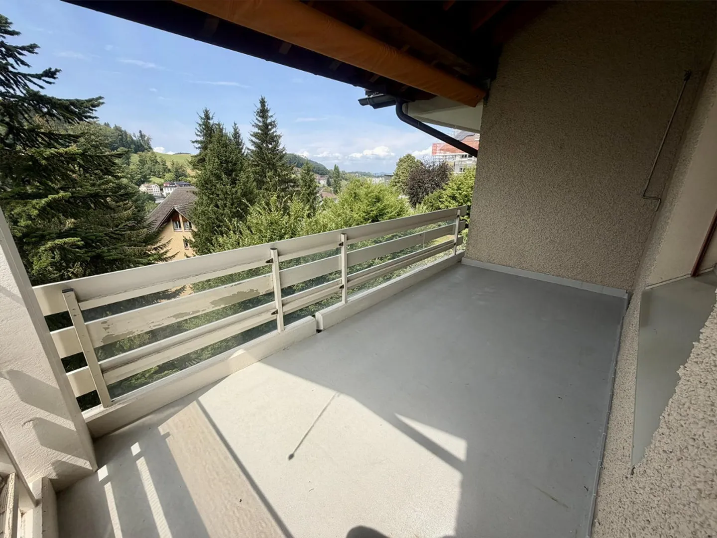 Bright 4.5-room apartment with balcony and great view - Photo 9 of 17