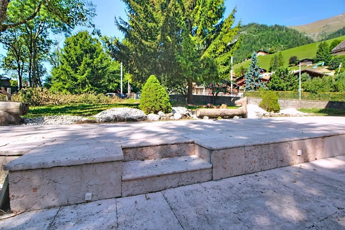 Eccezionale - Casa di villaggio in pietra con grande giardino - Foto 11 di 12