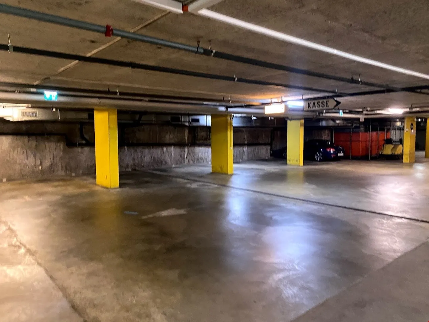 Posto auto nel garage Winkel - Foto 1 di 1