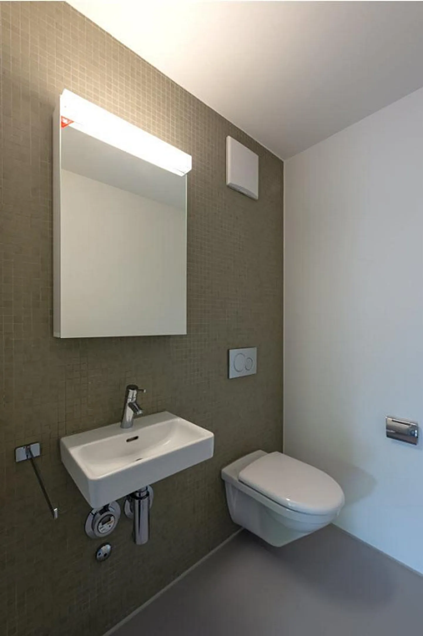 Modern 2.5 room apartment on top location - Photo 5 of 11