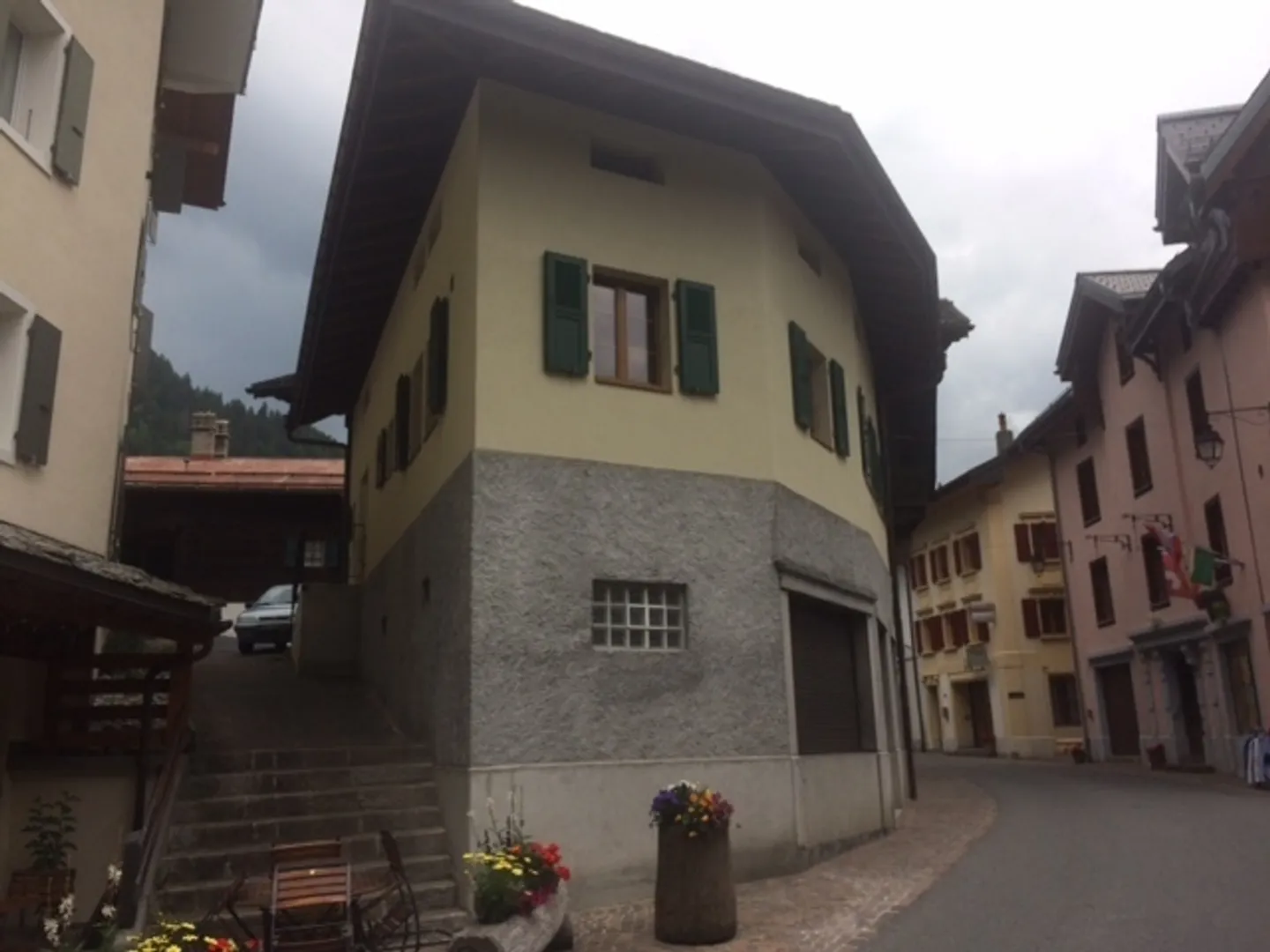 Potenzial: Wohnhaus mit gemischter Nutzung im Herzen von Sépey - Foto 11 von 19