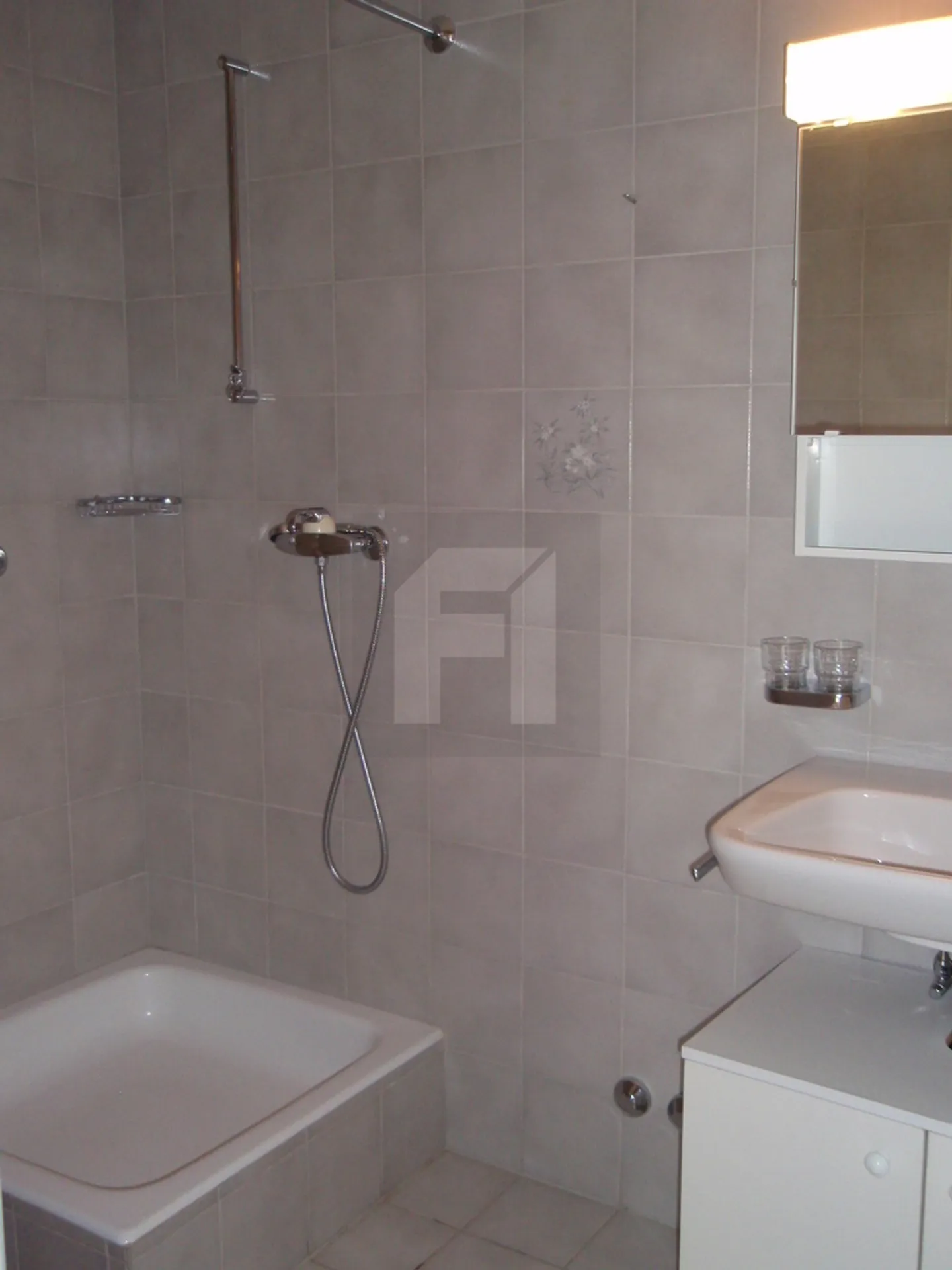 Appartement Charmant avec Jardin - Photo 5 sur 7