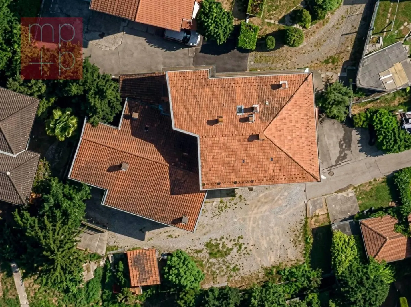 Maison plurifamiliale - Mendrisio - Photo 2 sur 8