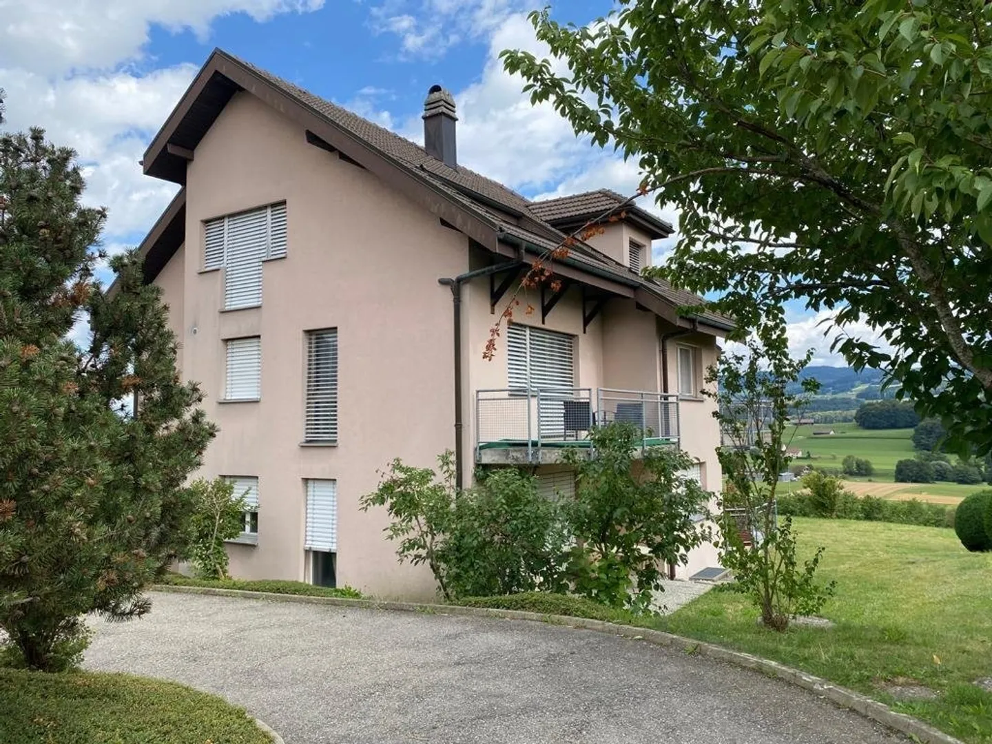 Appartamento di 2,5 locali al piano inferiore - Foto 1 di 8