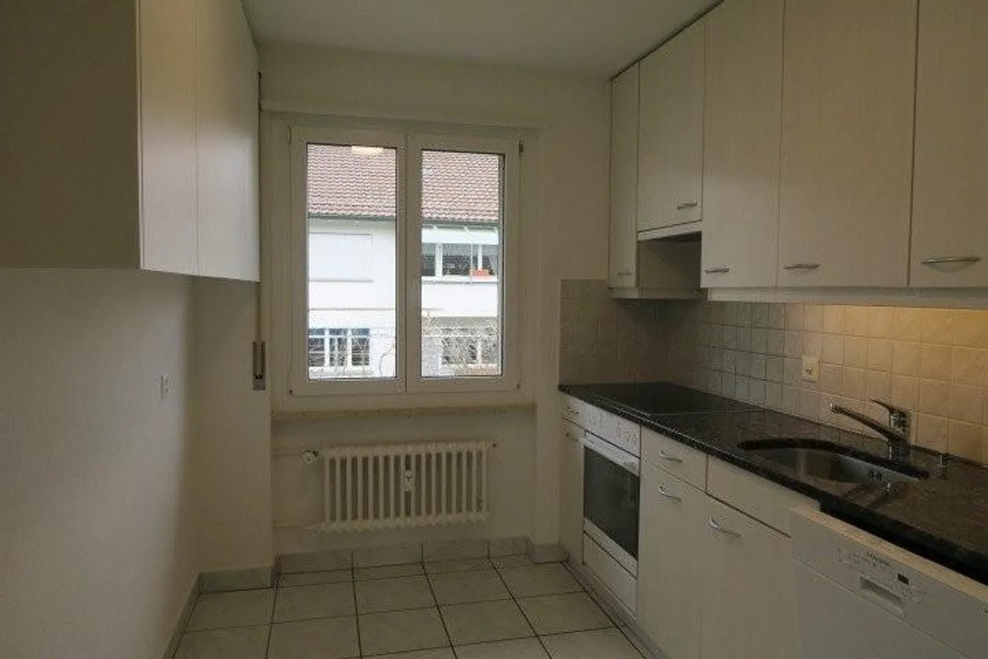 grosszügige 4-Zimmerwohnung in ländlicher Umgebung - Photo 4 of 8