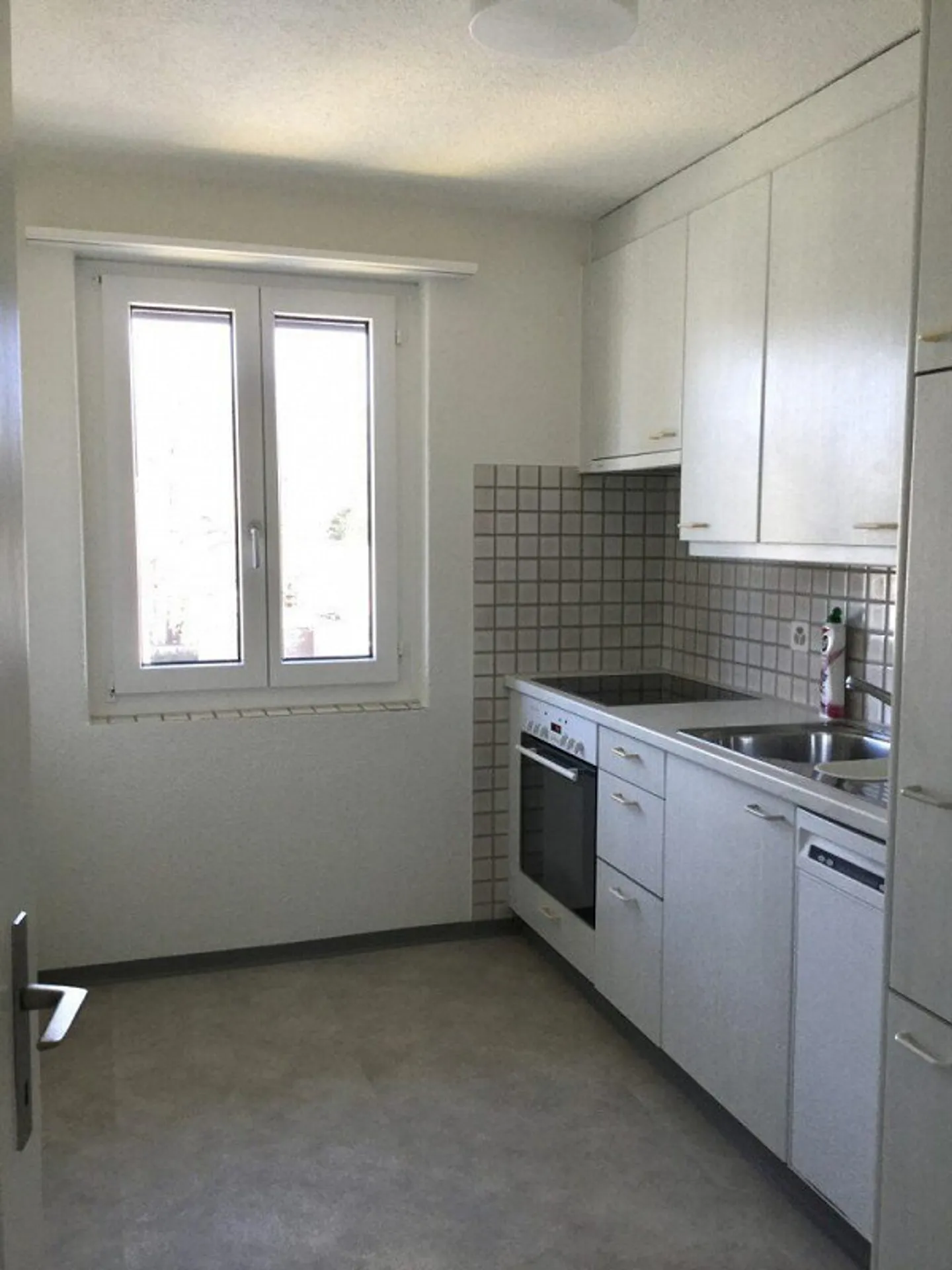 Appartamento centrale con 3 stanze a Zurigo-Affoltern - Foto 3 di 5