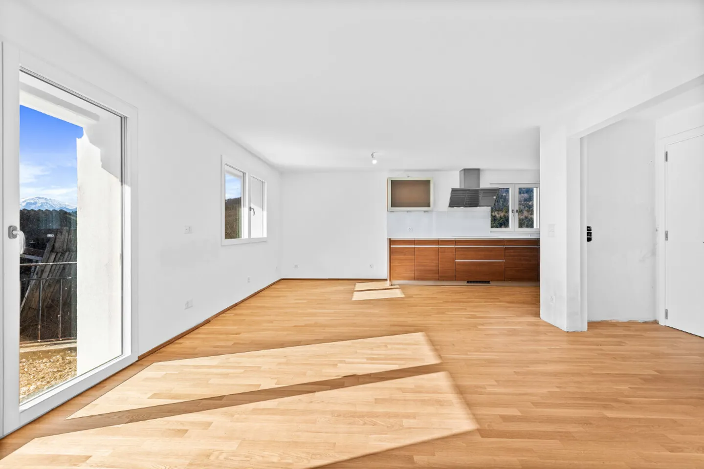 Magnificent house located in a green setting! - Photo 2 of 5