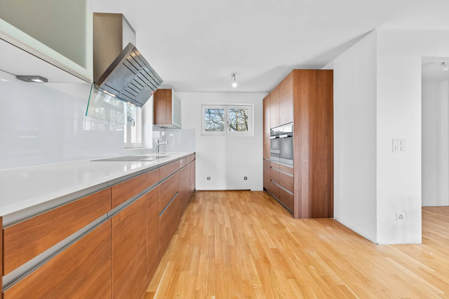 Magnificent house located in a green setting! - Photo 3 of 5