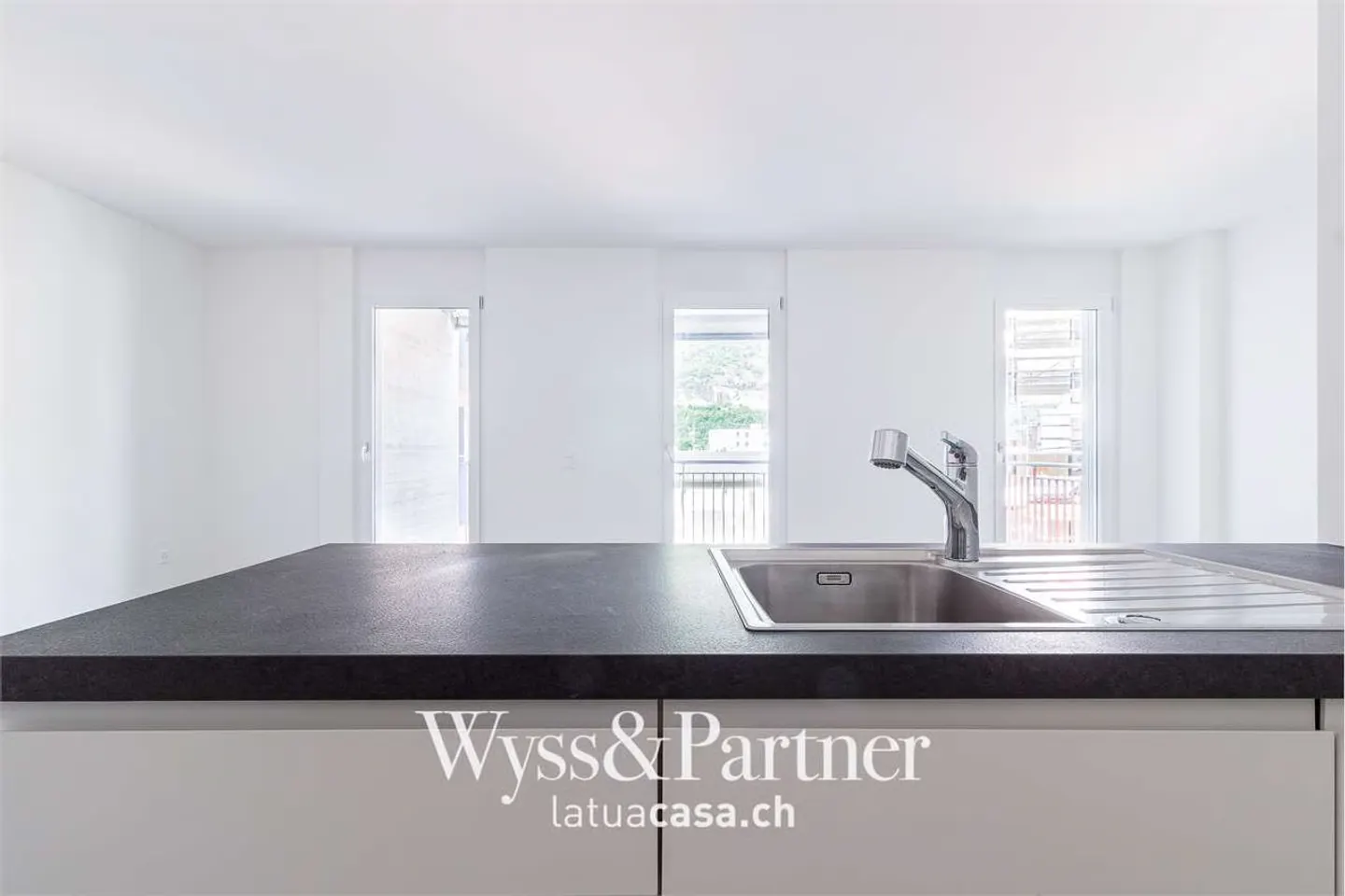Biasca - appartement lumineux de 3.5 pièces - Photo 3 sur 12
