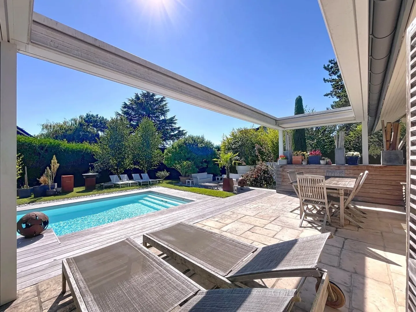 In Esclusiva - Superba villa con piscina - Foto 3 di 12