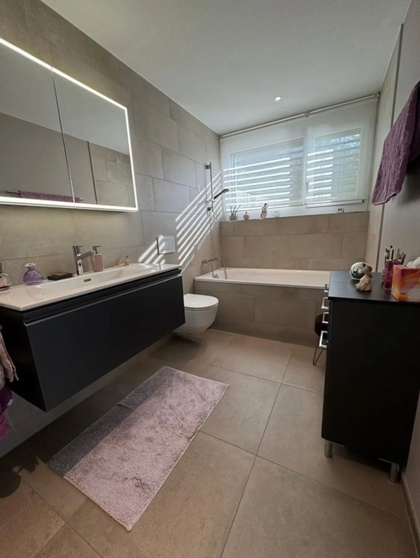Modern Ground-Floor Apartment - Photo 1 of 10