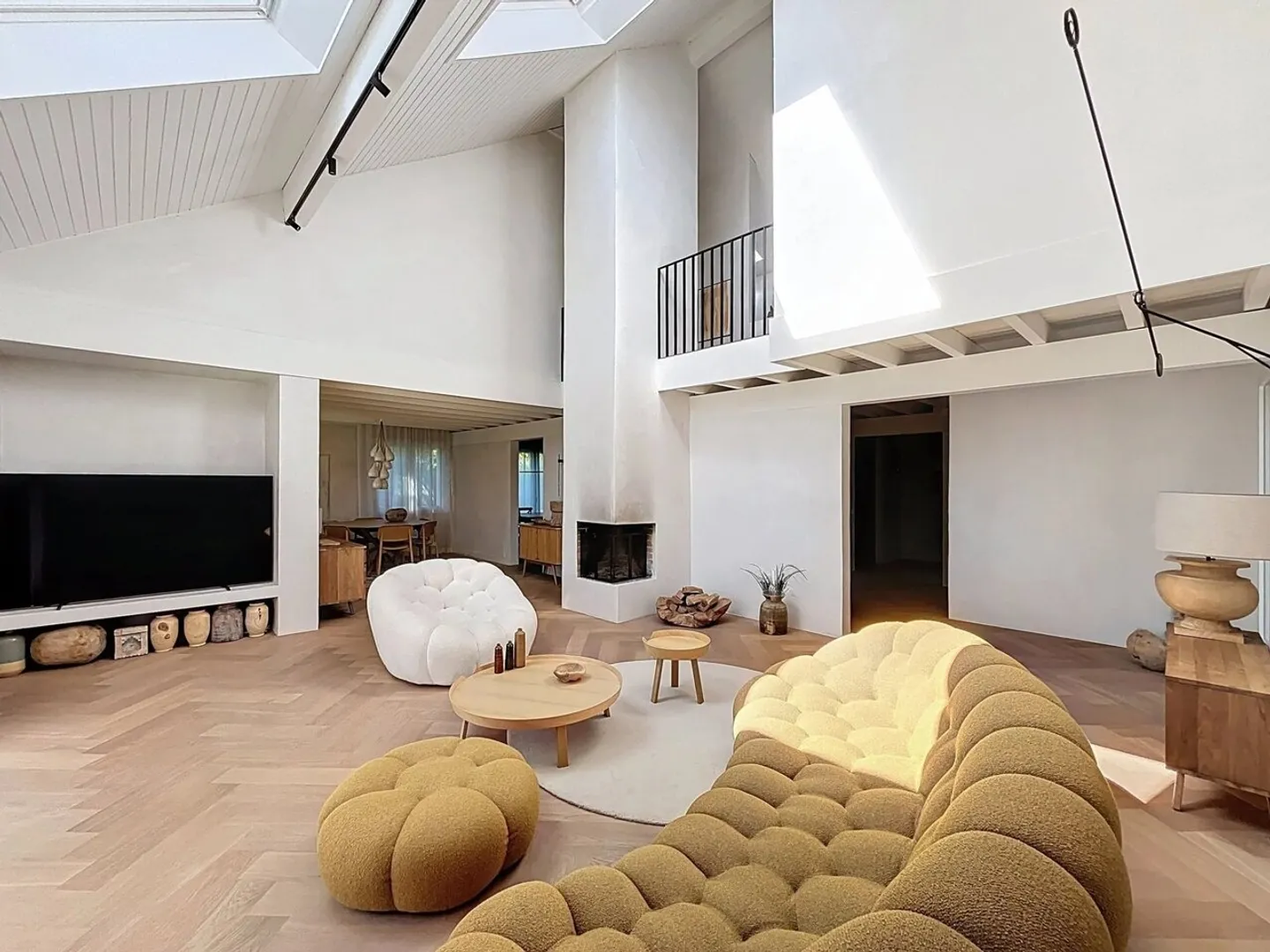 In Esclusiva - Superba villa con piscina - Foto 7 di 12