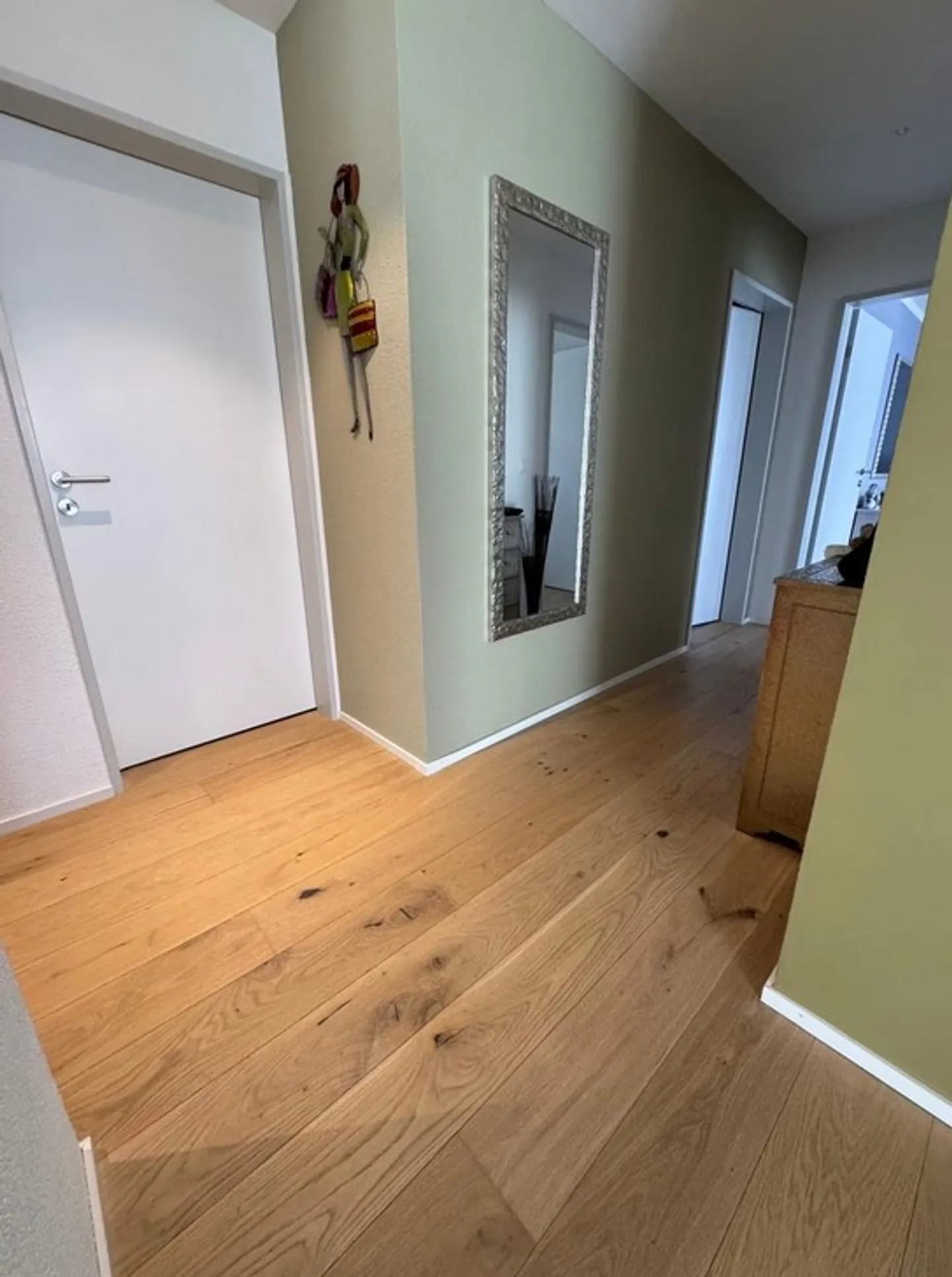 Modern Ground-Floor Apartment - Photo 6 of 10