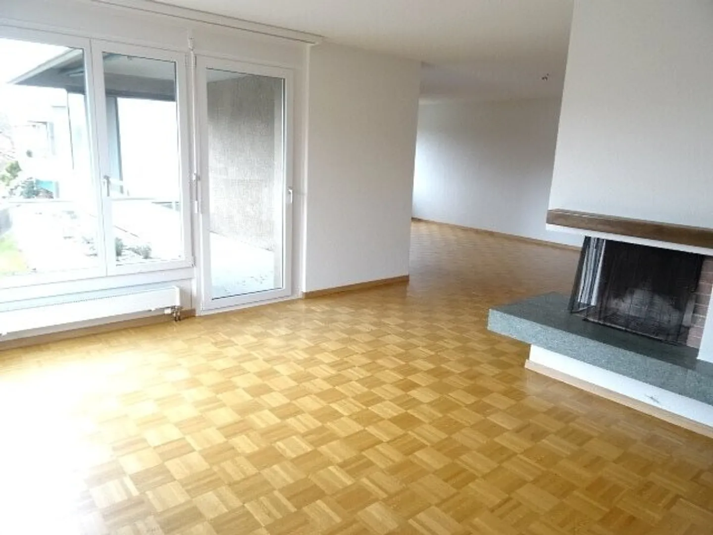 Large 3.5-room apartment of 102 m² on the top floor of the 3rd floor - Photo 6 of 10