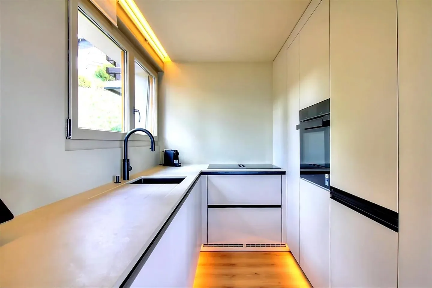 3.5 Room Apartment of Exception in Crans-Montana - Photo 5 of 13