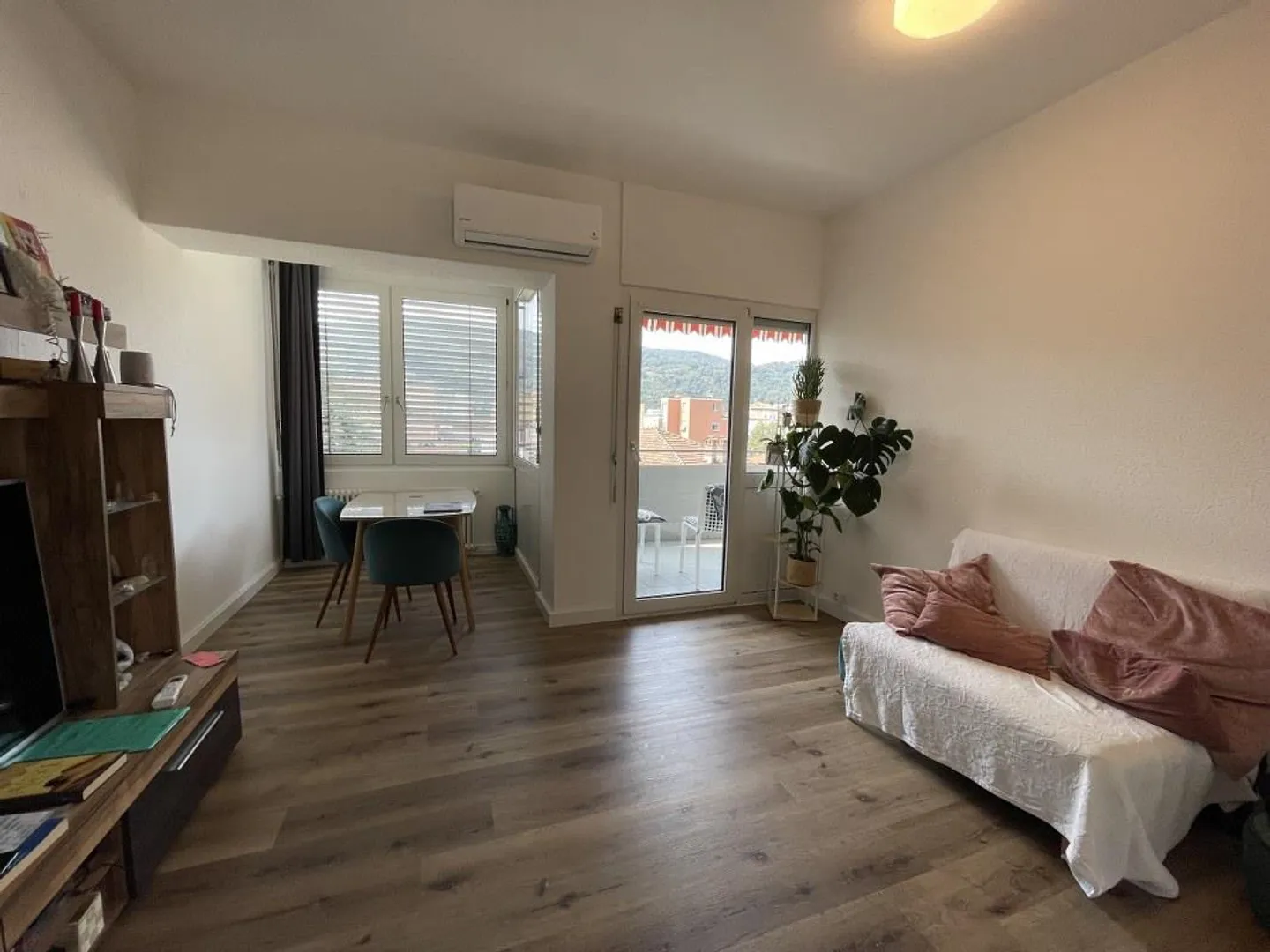 Renovated 3.5 Room Apartment - Photo 4 of 10