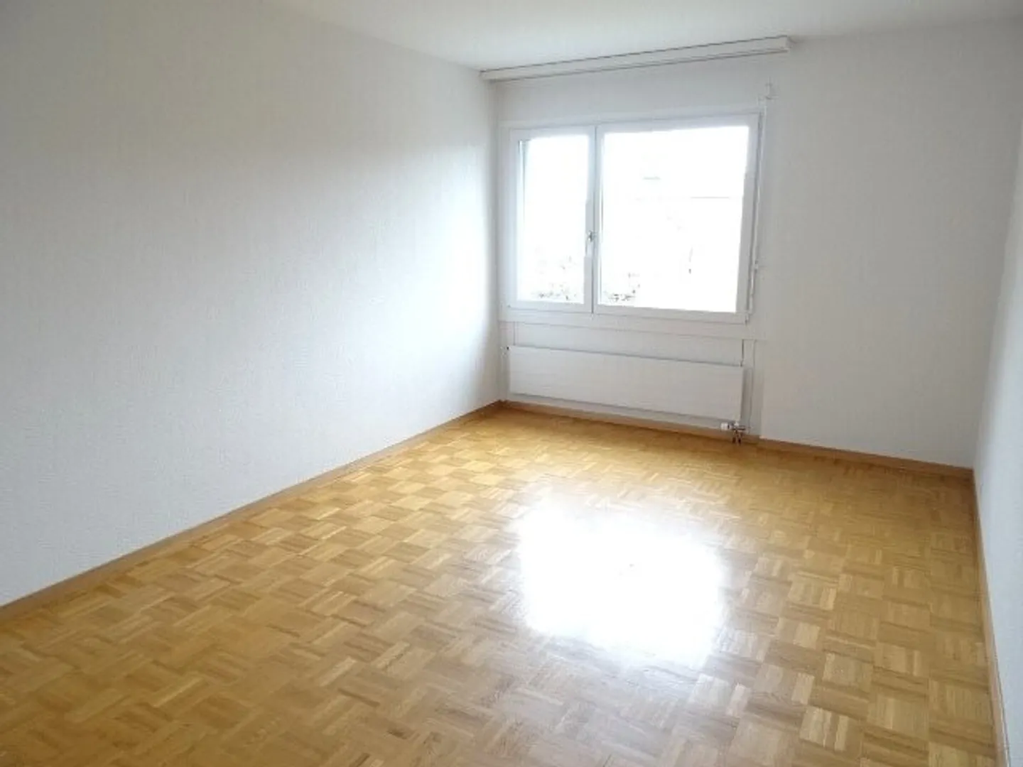 Large 3.5-room apartment of 102 m² on the top floor of the 3rd floor - Photo 7 of 10