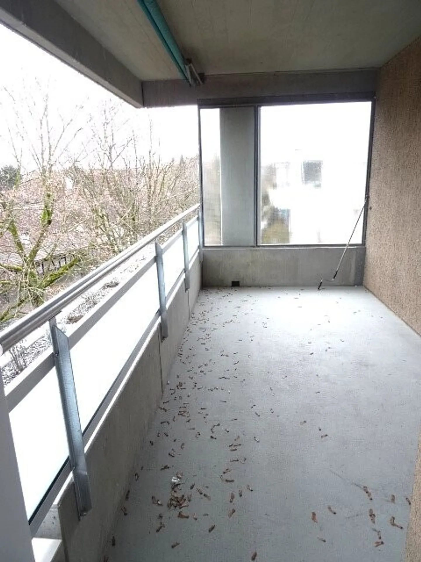 Large 3.5-room apartment of 102 m² on the top floor of the 3rd floor - Photo 8 of 10