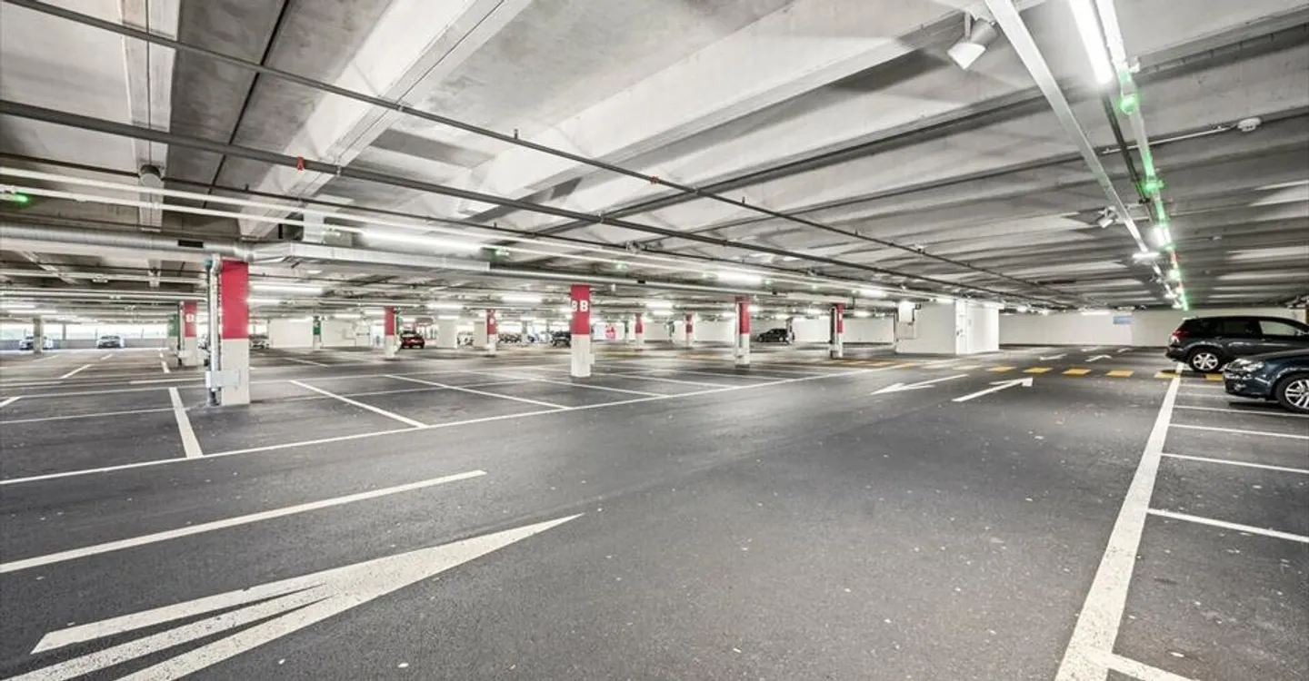Ufficio di 363m2 nel Centro Outlet Allaman / IKEA - Foto 2 di 3