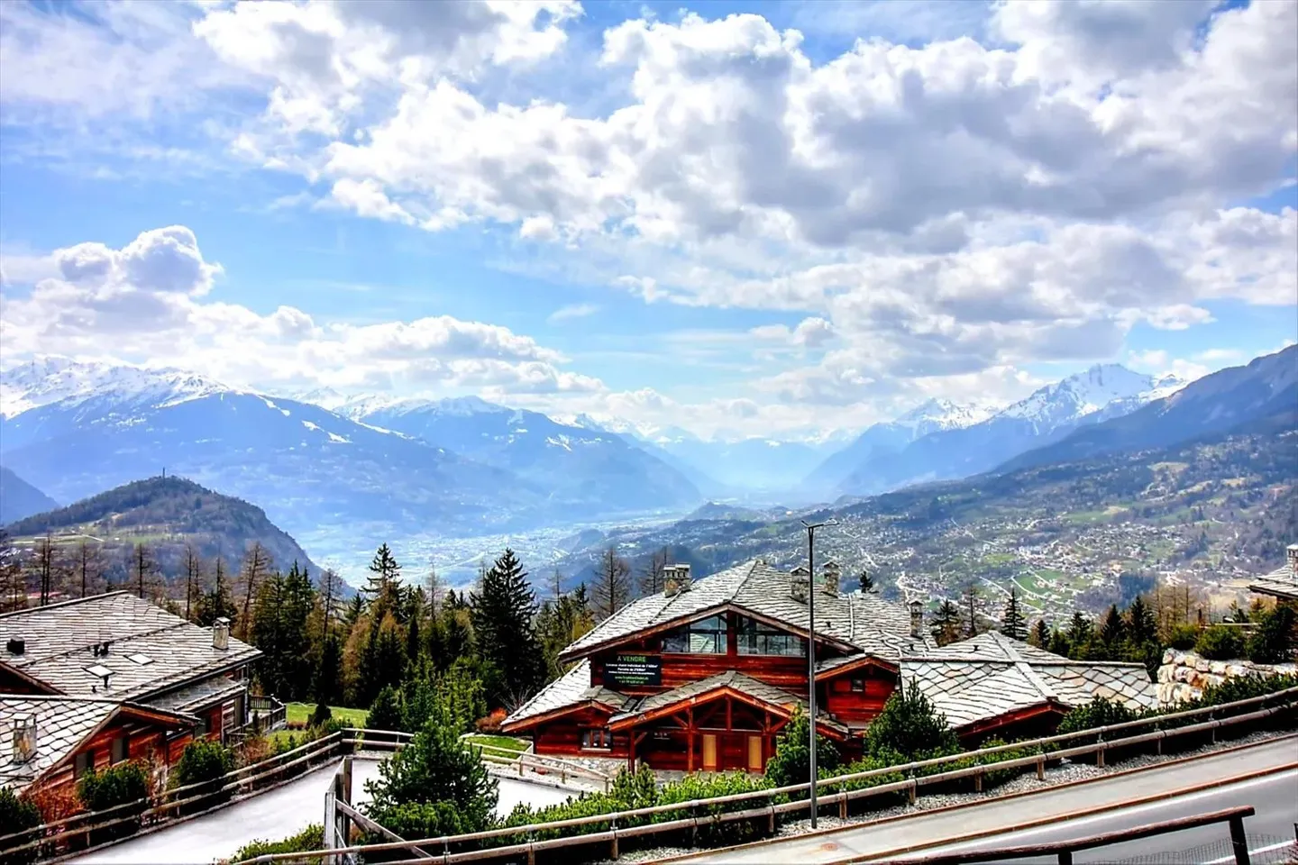 3.5 Room Apartment of Exception in Crans-Montana - Photo 10 of 13