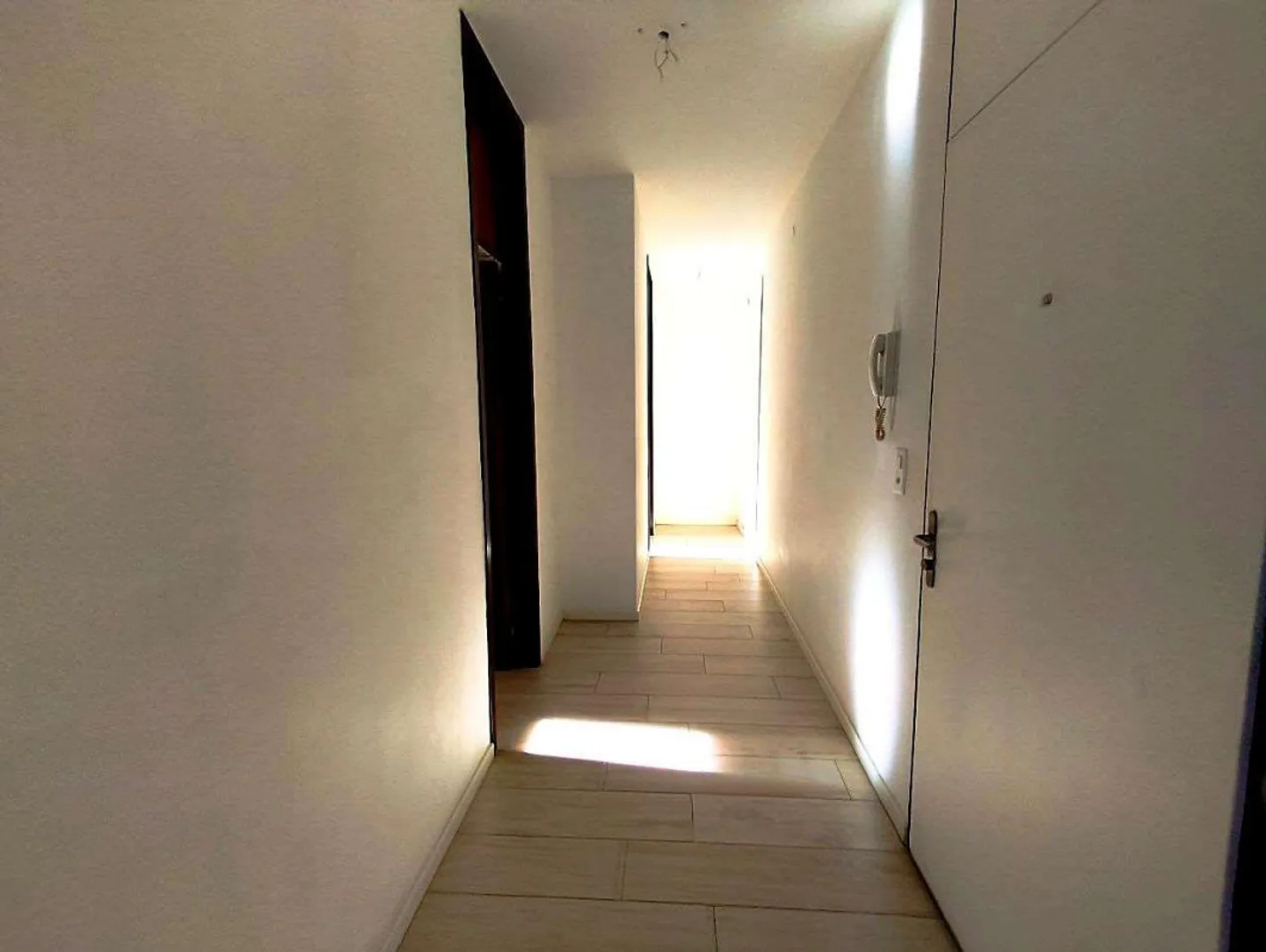 Lugano Cassarate - Splendide 4.5 Pièces (Quatre-pièces) dans un Quartier Résidentiel - Photo 2 sur 8
