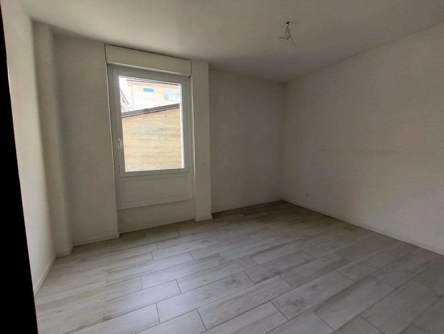 Lugano Cassarate - Splendide 4.5 Pièces (Quatre-pièces) dans un Quartier Résidentiel - Photo 5 sur 8