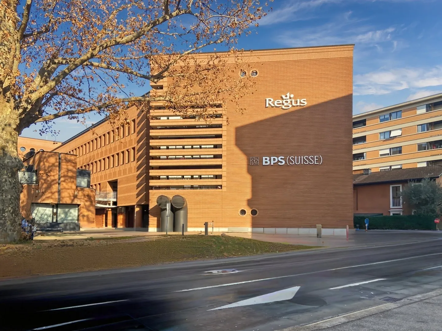 Accès tout compris à des bureaux professionnels pour 4 personnes au Regus City Centre - Photo 3 sur 15