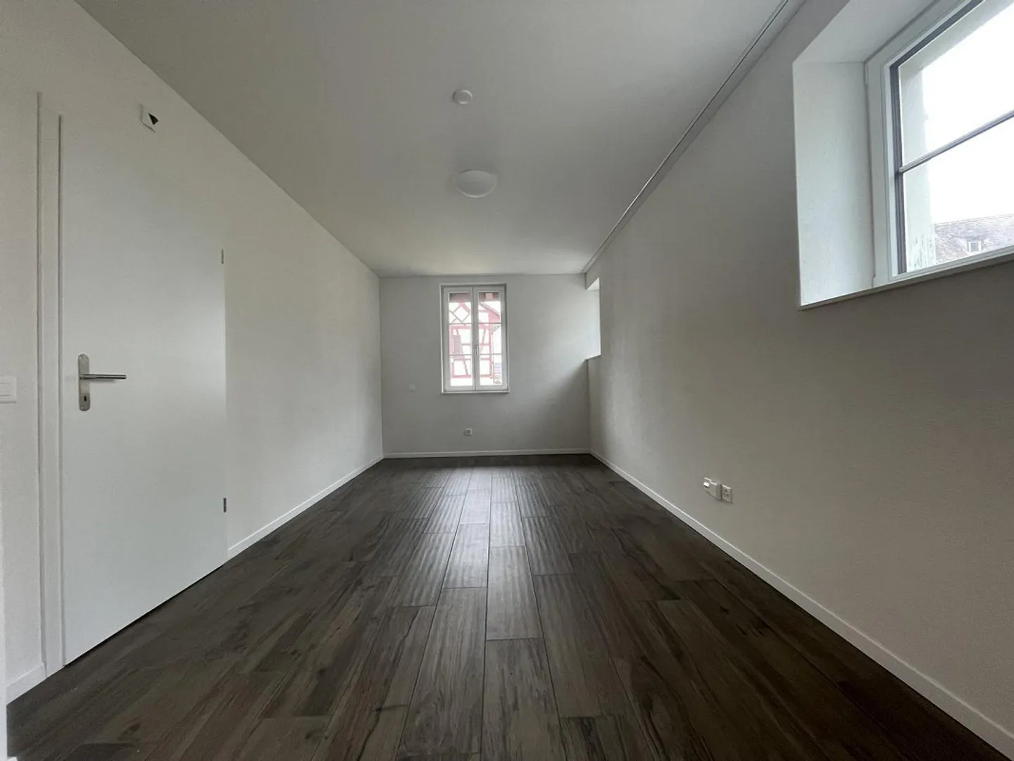Charming 1-room apartment in the heart of Glattfelden! - Photo 2 of 4