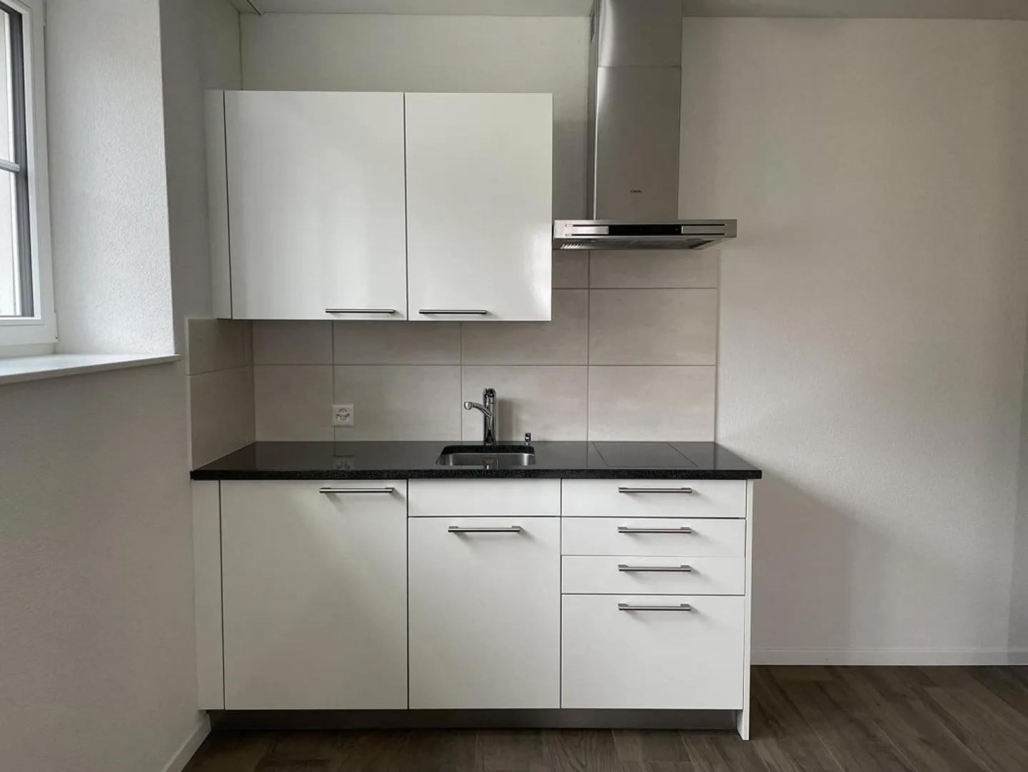 Charming 1-room apartment in the heart of Glattfelden! - Photo 3 of 4