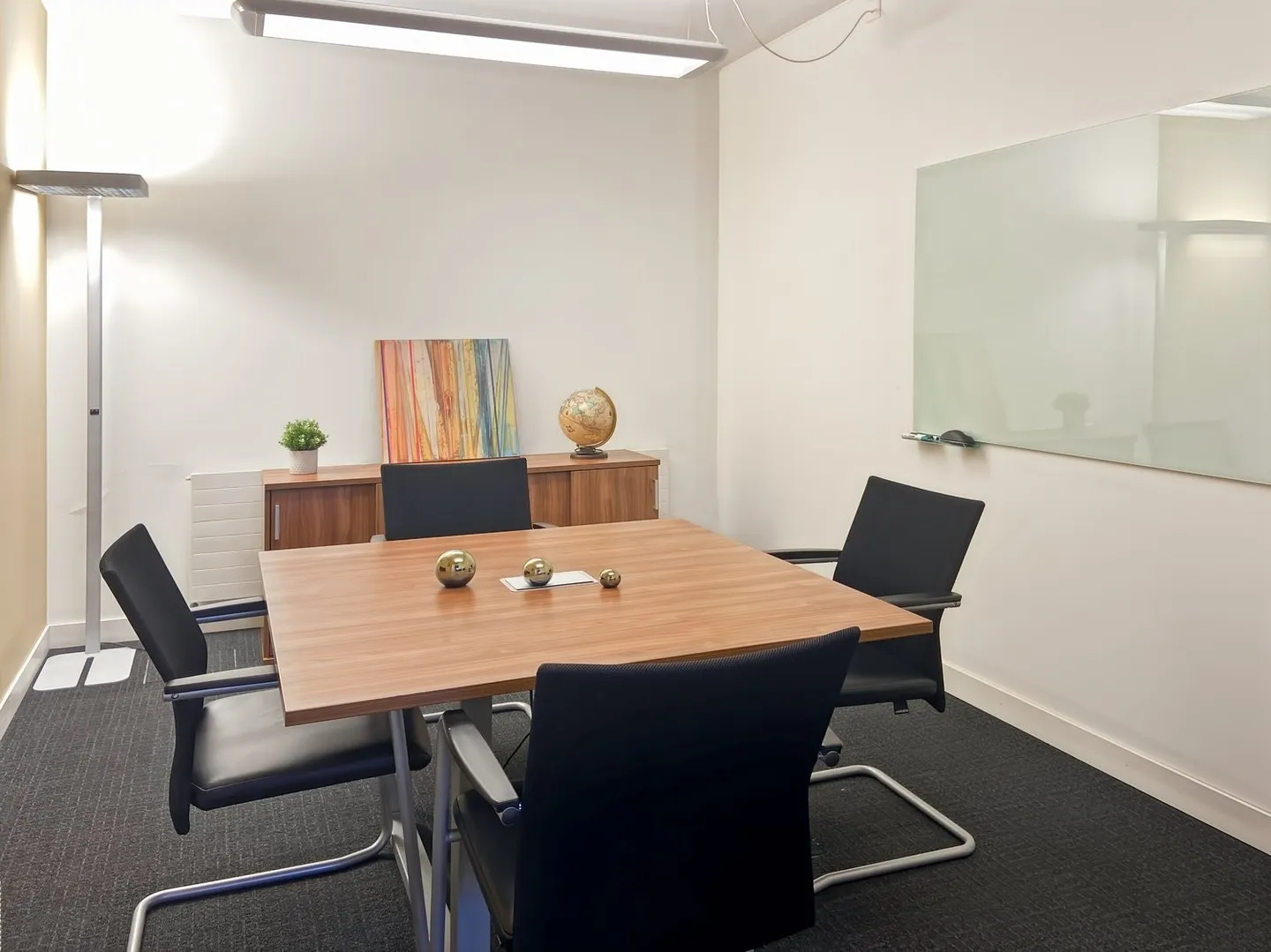 Accès tout compris à des bureaux professionnels pour 4 personnes au Regus City Centre - Photo 9 sur 15