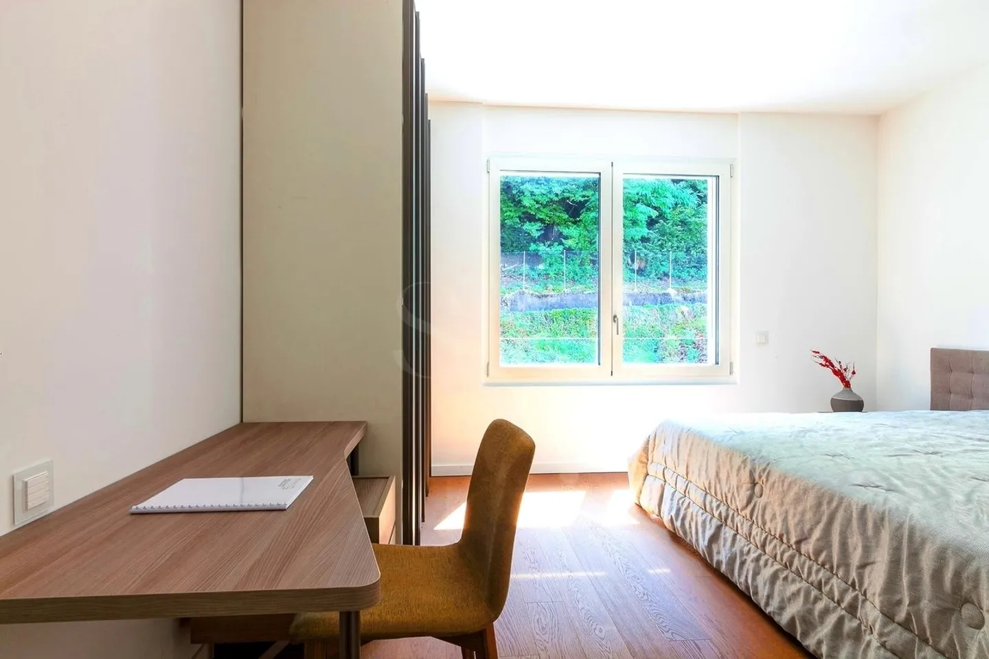 Luxurious 4.5-Room Penthouse with Pool in Paradiso - Photo 7 of 10