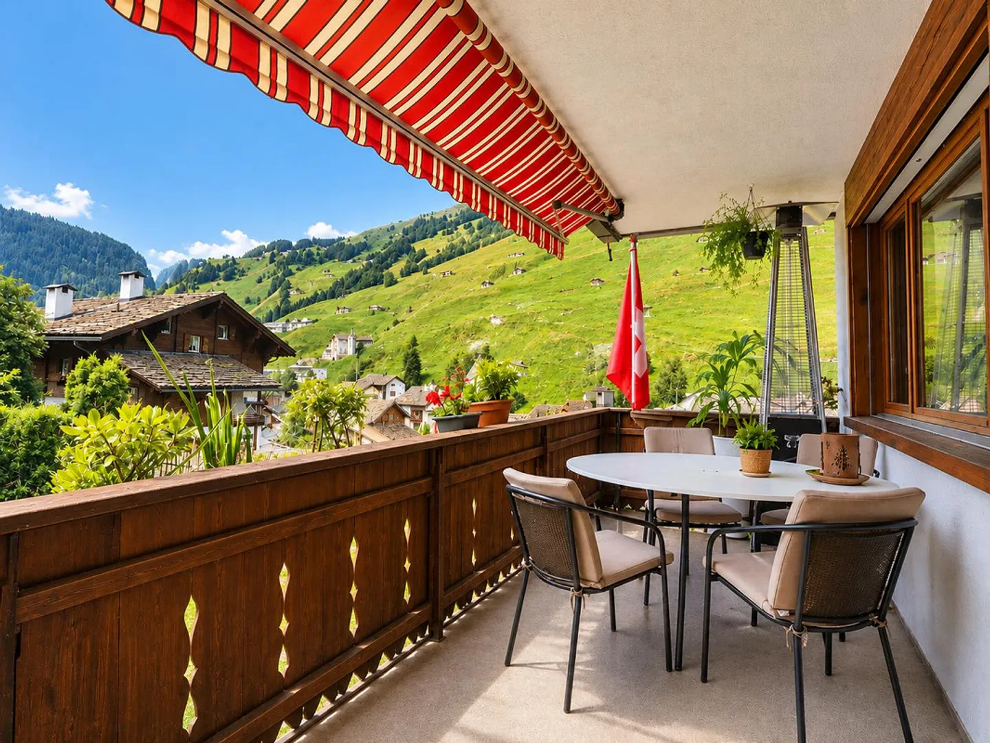 A Piece of Vals for Yourself - Photo 1 of 11