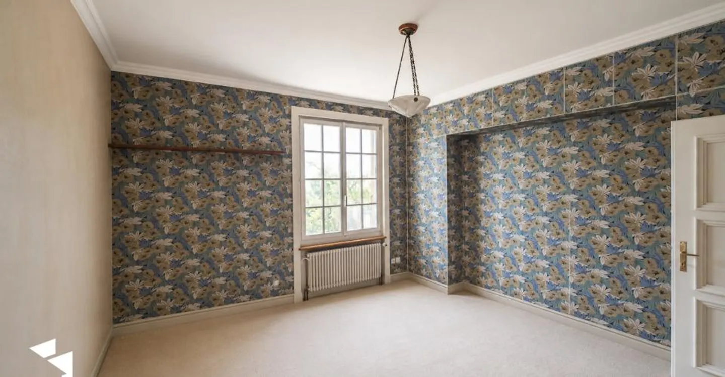 Spacious 7.5-Room Villa with Panoramic View - Photo 7 of 13