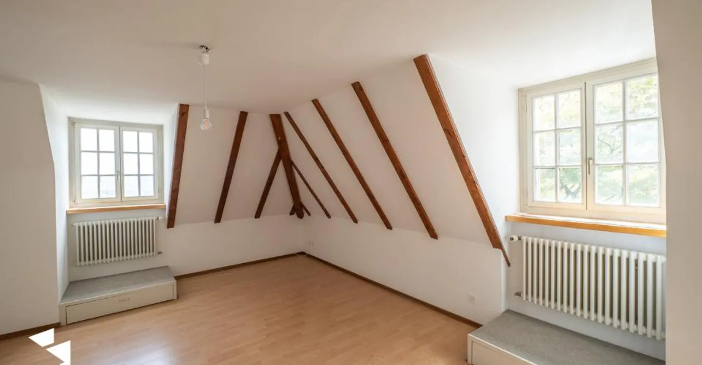 Spacious 7.5-Room Villa with Panoramic View - Photo 11 of 13